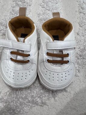 Daisy White and Brown Toddler Sneakers
